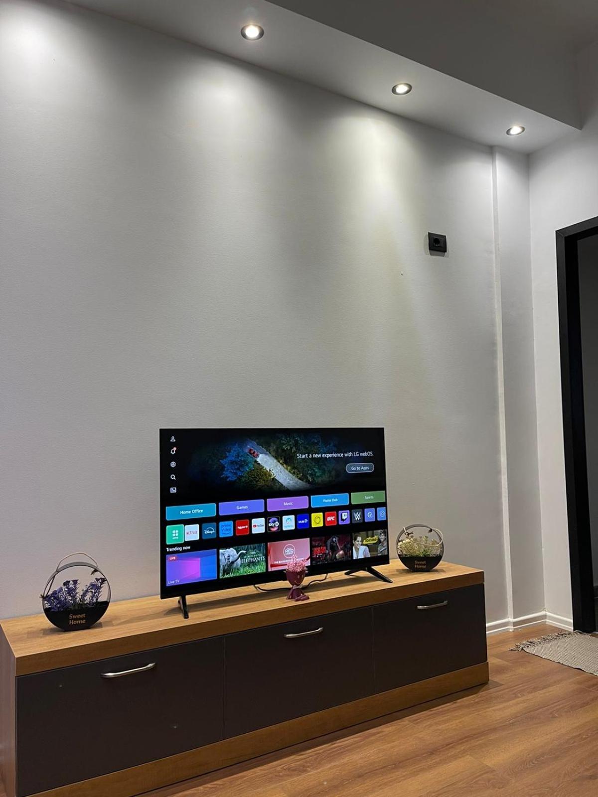 Aries Apartments Sarandë 외부 사진