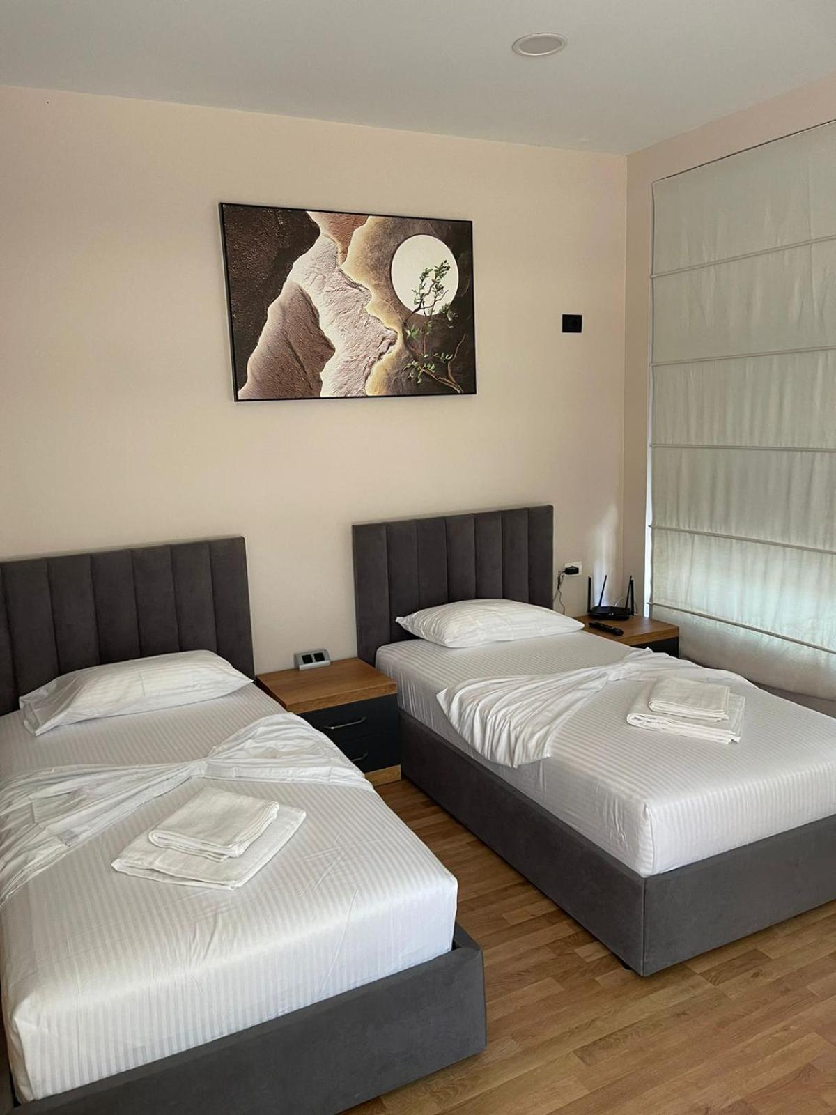 Aries Apartments Sarandë 외부 사진