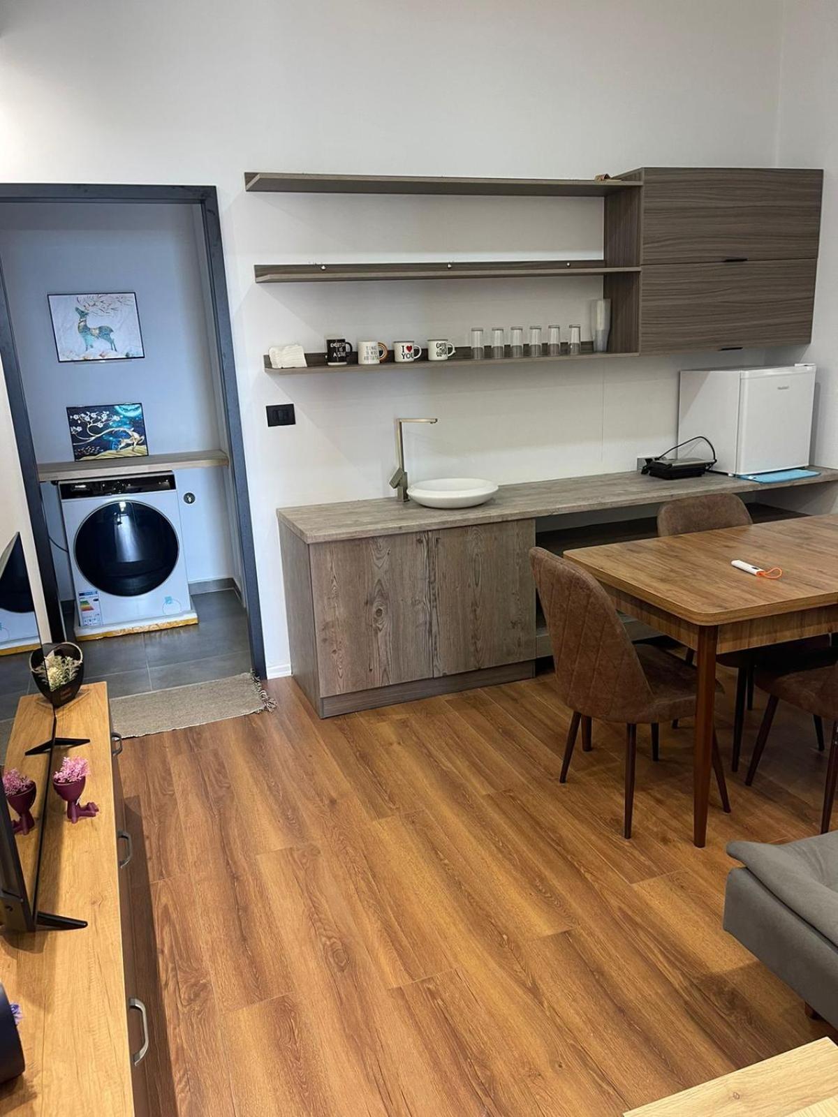 Aries Apartments Sarandë 외부 사진
