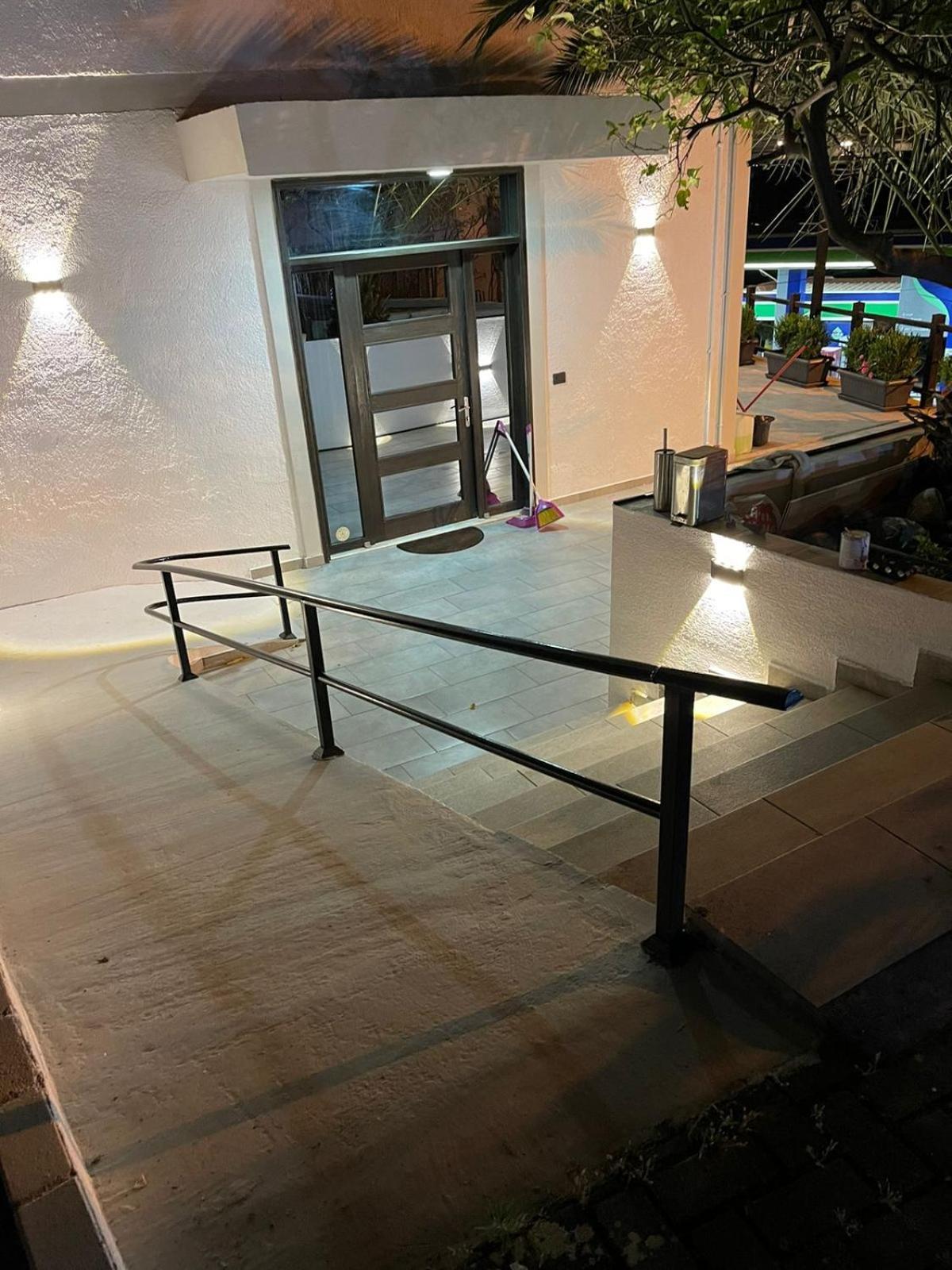 Aries Apartments Sarandë 외부 사진