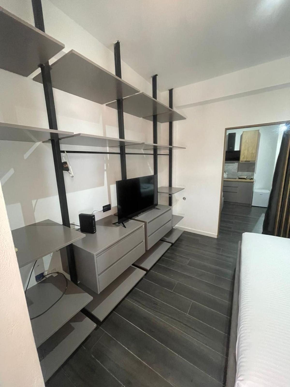 Aries Apartments Sarandë 외부 사진