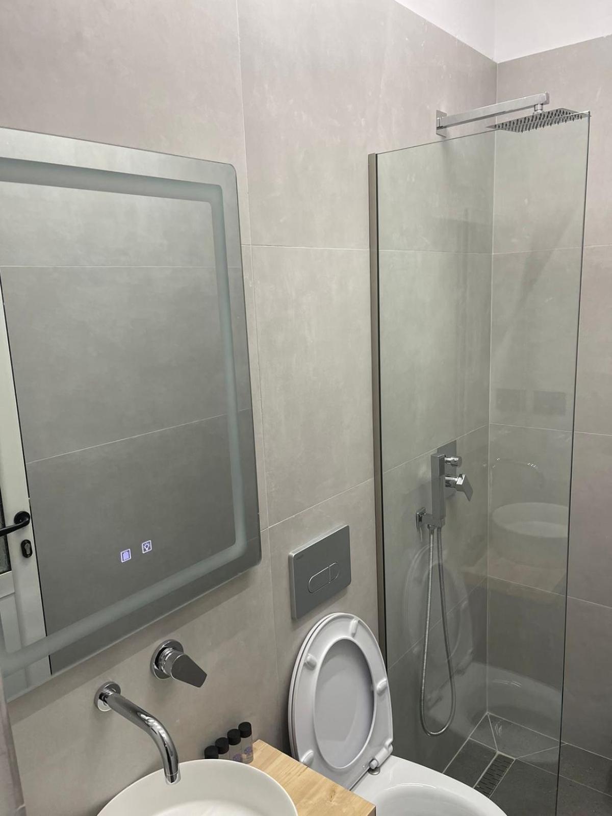 Aries Apartments Sarandë 외부 사진