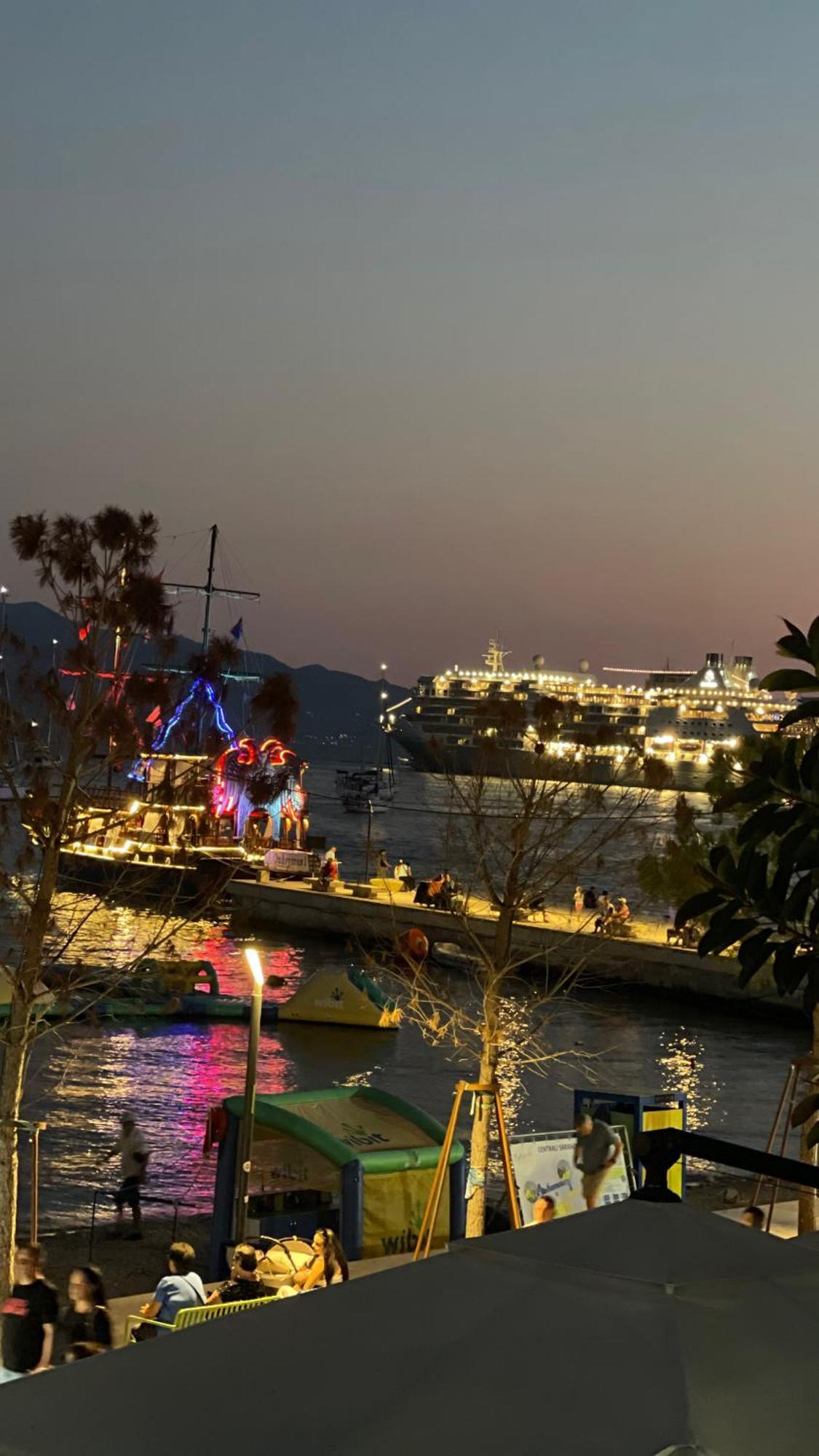 Aries Apartments Sarandë 외부 사진