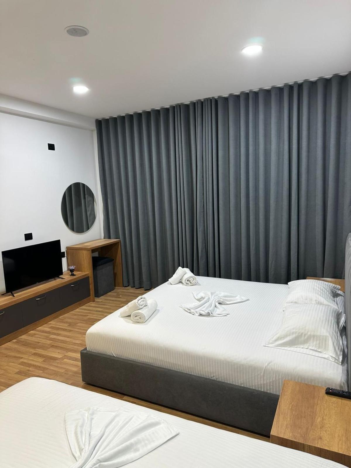Aries Apartments Sarandë 외부 사진